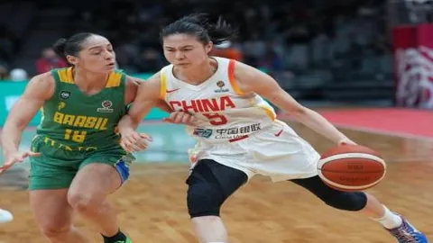 利物浦2-0逆转布赖顿，第29轮战果：萨拉赫点球建功，迪亚斯关键进球